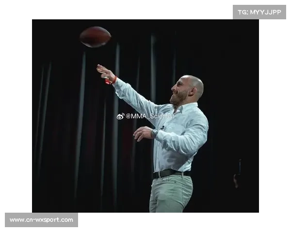 亚历山大·沃尔卡诺夫斯基回应UFC 325头条主赛安排